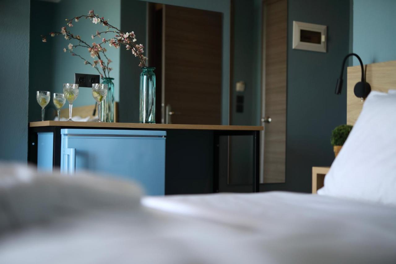 Conte Cristo Suites Paralía Екстериор снимка