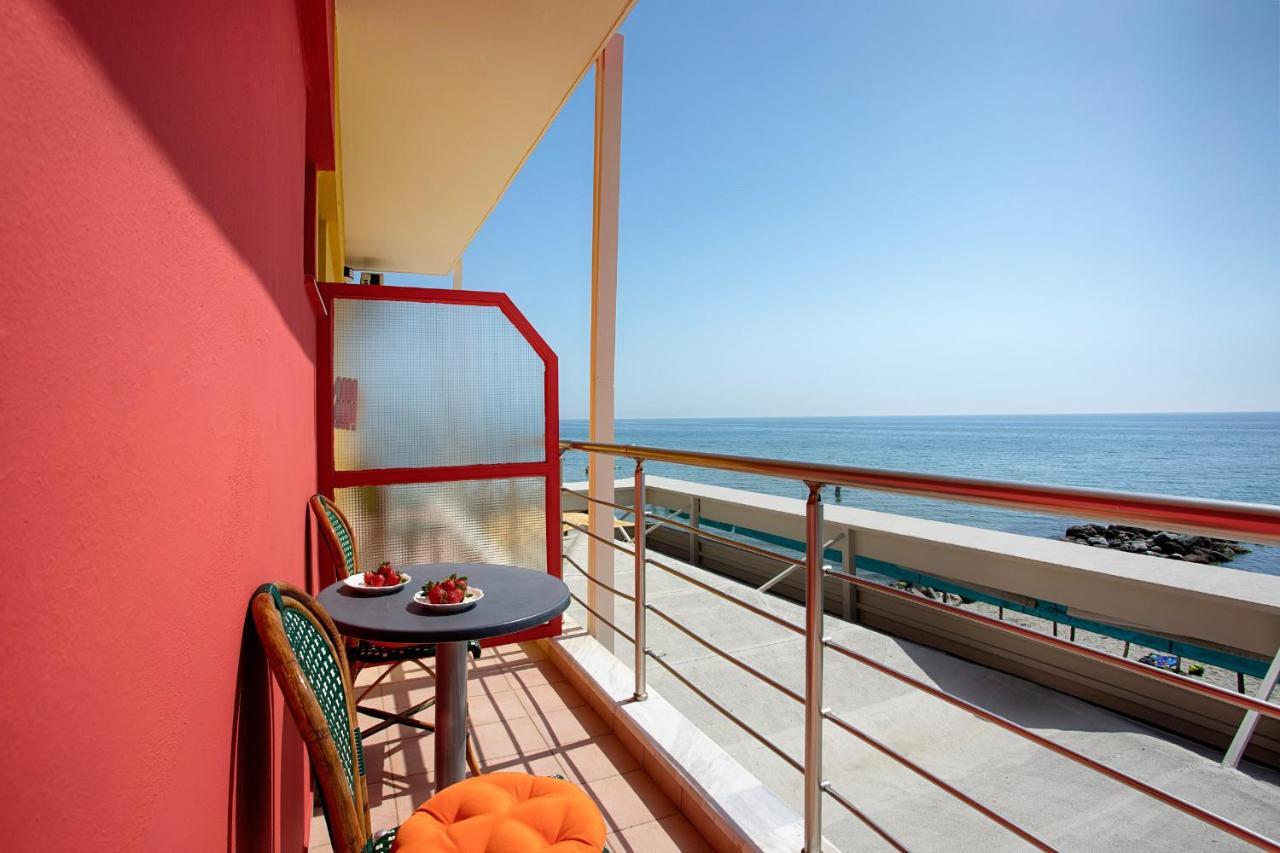 Conte Cristo Suites Paralía Екстериор снимка