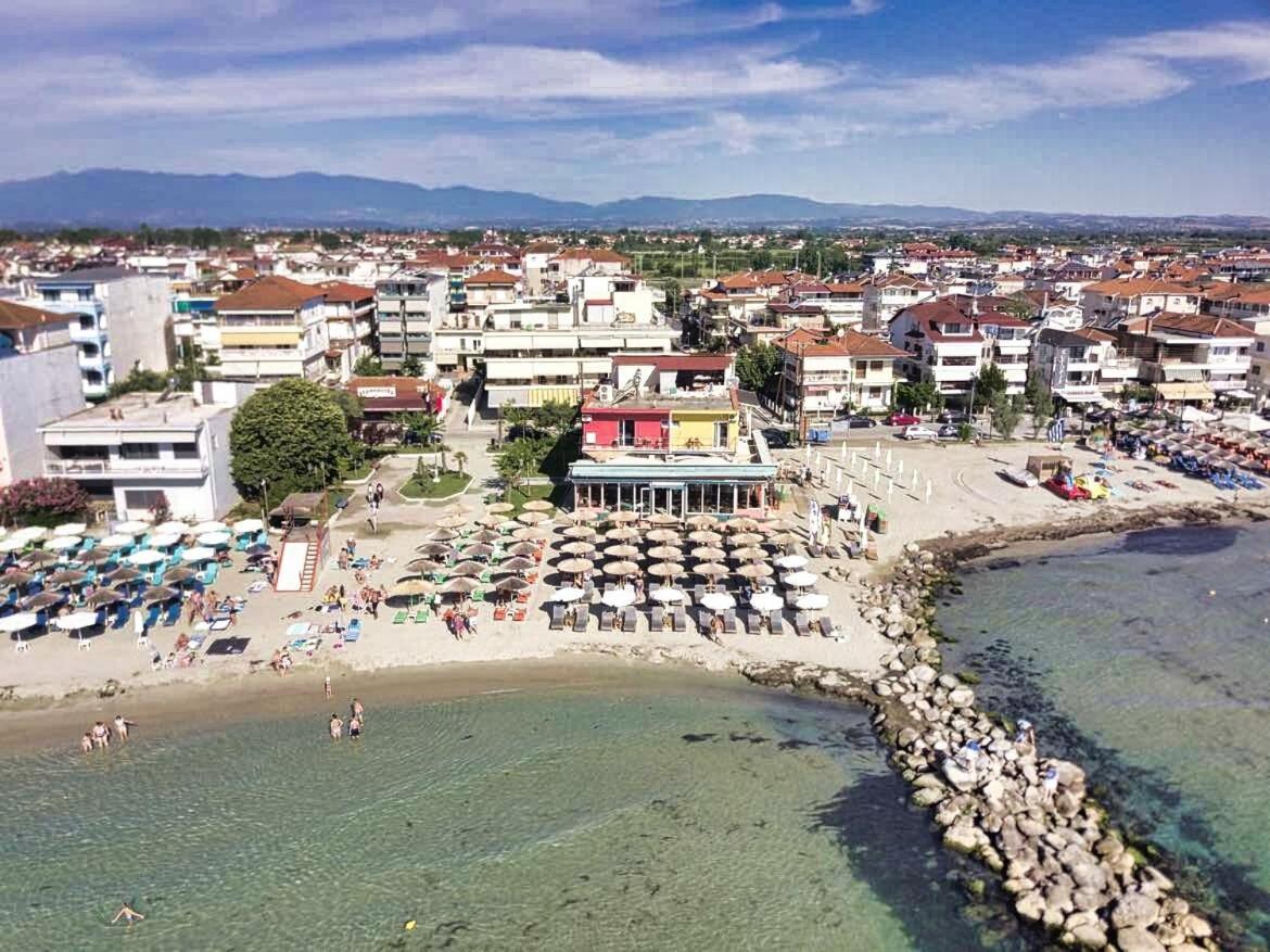 Conte Cristo Suites Paralía Екстериор снимка