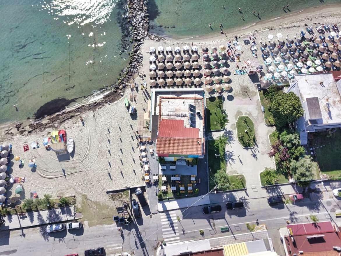 Conte Cristo Suites Paralía Екстериор снимка